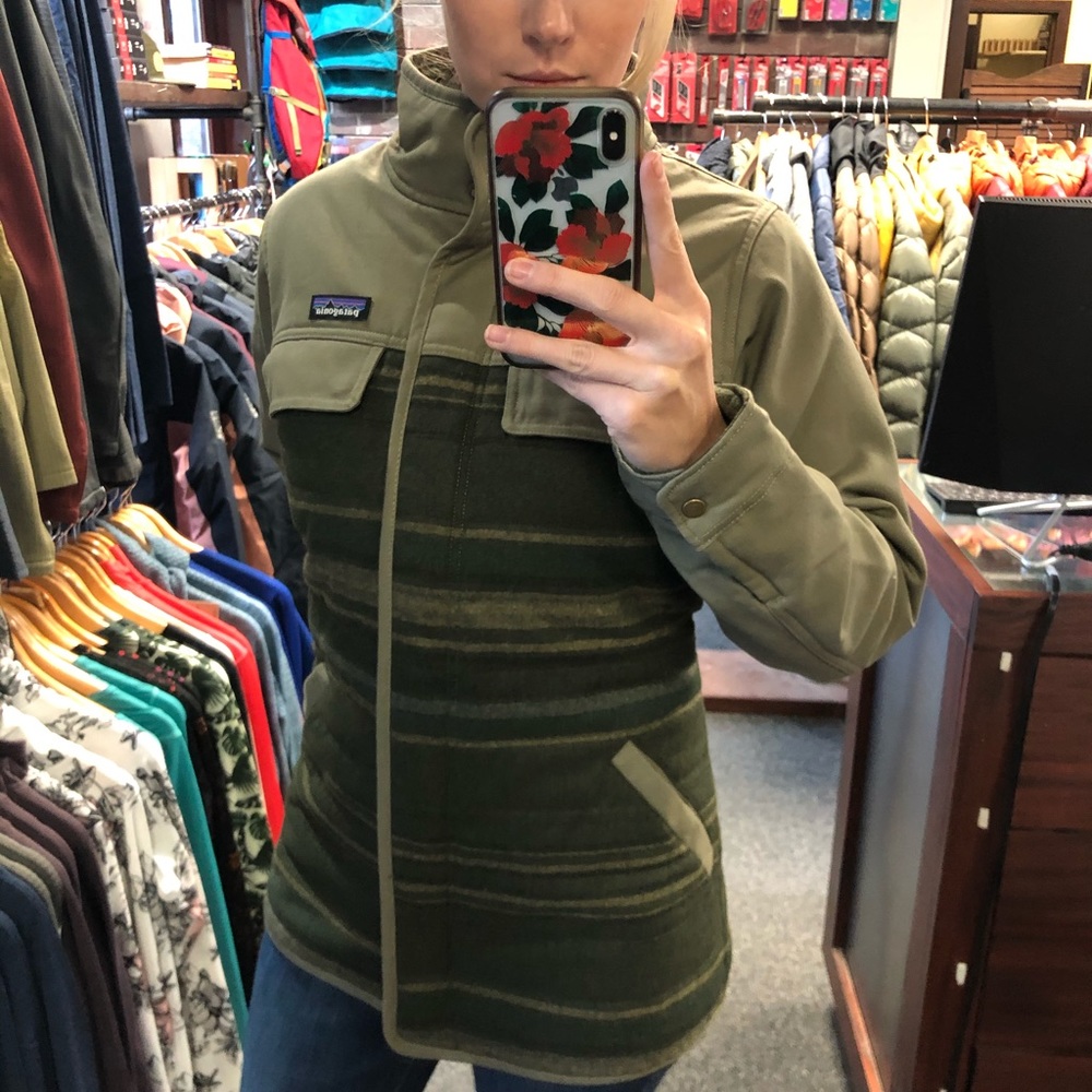 Patagonia W’s Out Yonder Coat - Picture 3 of 5